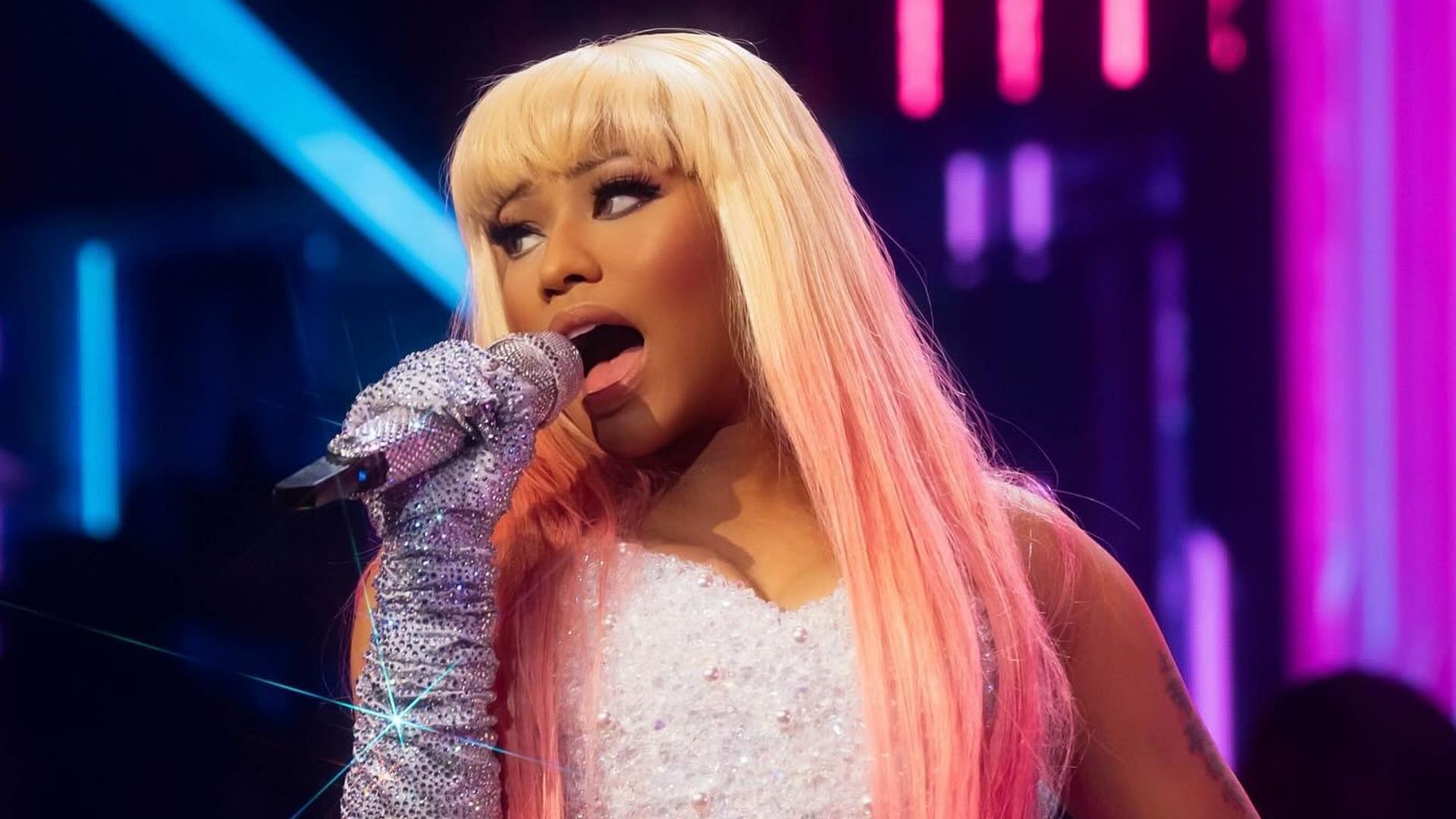 Nicki Minaj cancels headlining performance at Romania