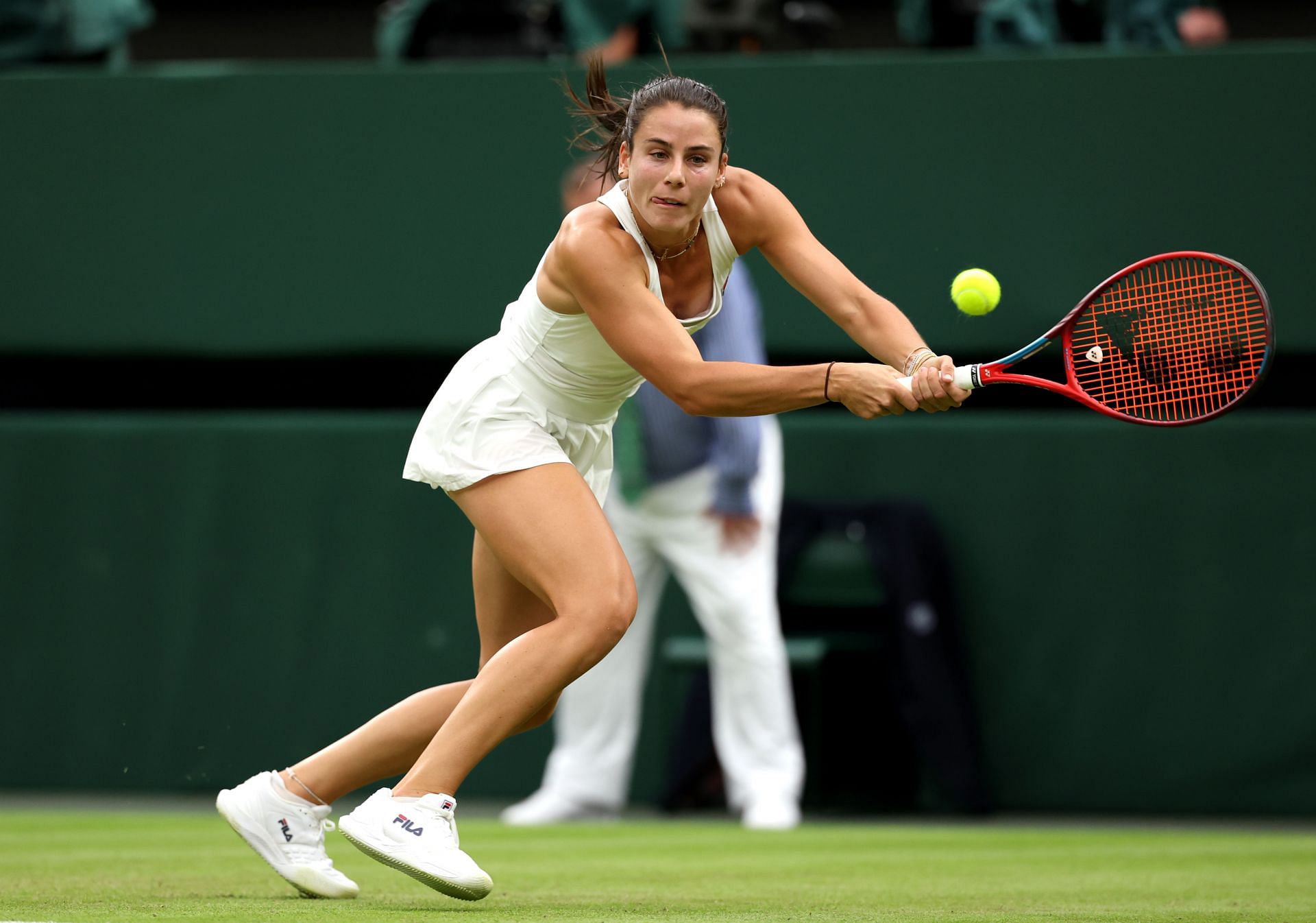 Emma Navarro in action at Wimbledon 2024