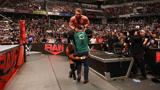 पसली टूट चुकी थी, सांसे थम रही थीं लेकिन WWE के जाबांज रेसलर ने रिंग में पेश की बड़ी मिसाल, मैच पूरा कर लूटी वाहवाही, खुद किया खुलासा