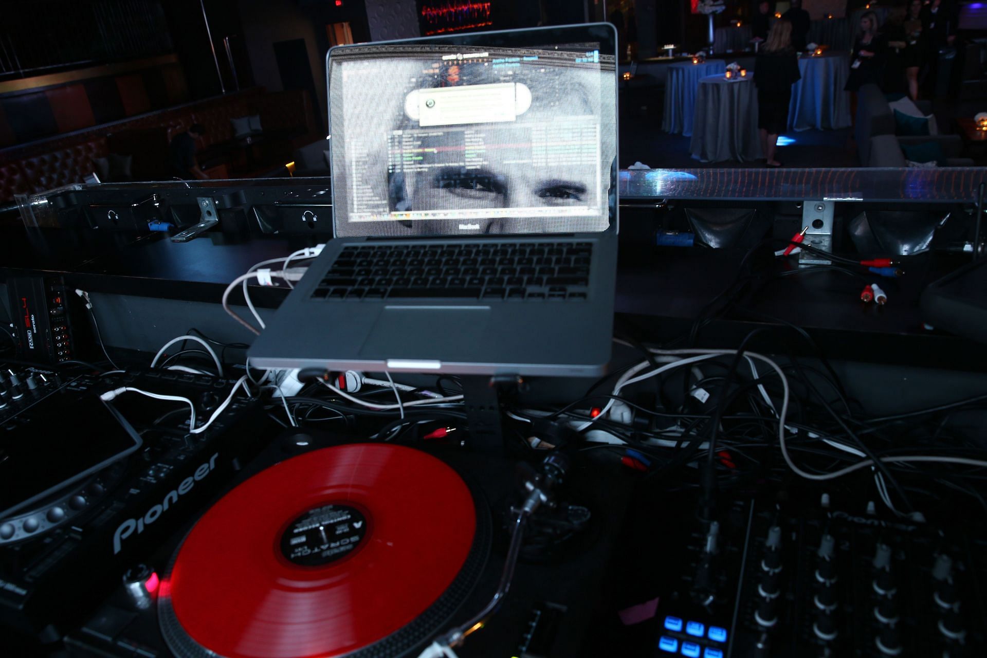 Example of a Turntable set at the after party for the 2015 AFI Life Achievement Award Gala Tribute Honoring Steve Martin (Image via Getty)