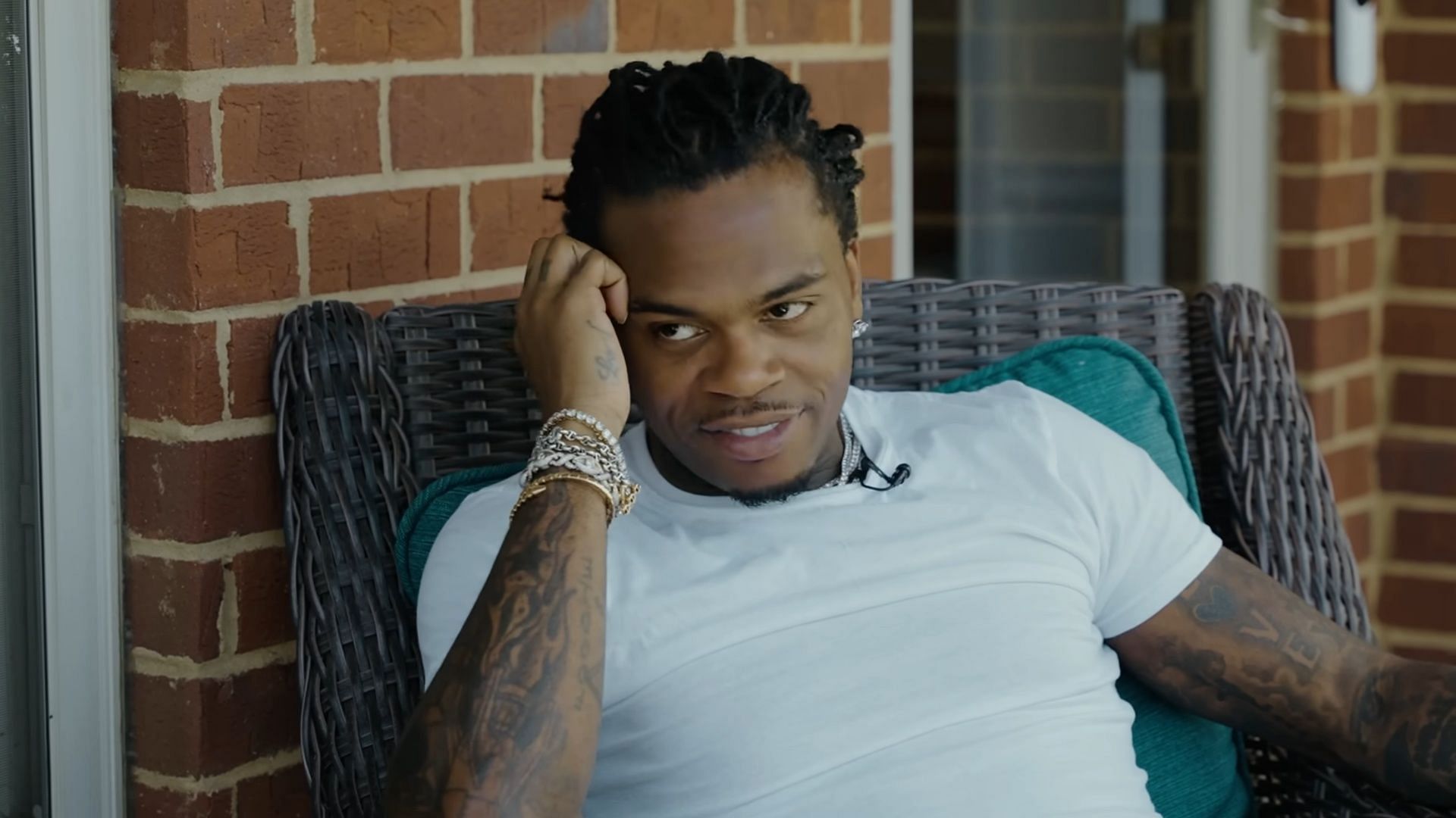 Gunna seemingly denied snitching rumors on latest collab with Offset (Image via YouTube/Spotify)