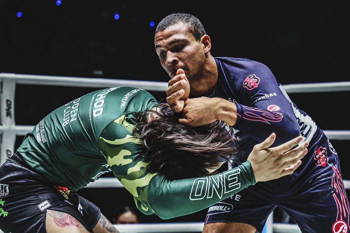 Tye Ruotolo (R) vs Jozef Chen (L) | Photo by ONE Championship