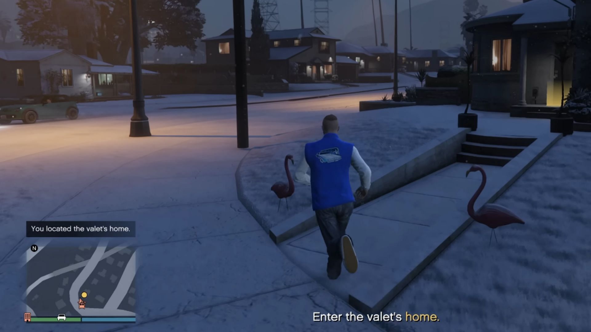 Look for these flamingo statues (Image via Rockstar Games || YouTube/GTA Series Videos)