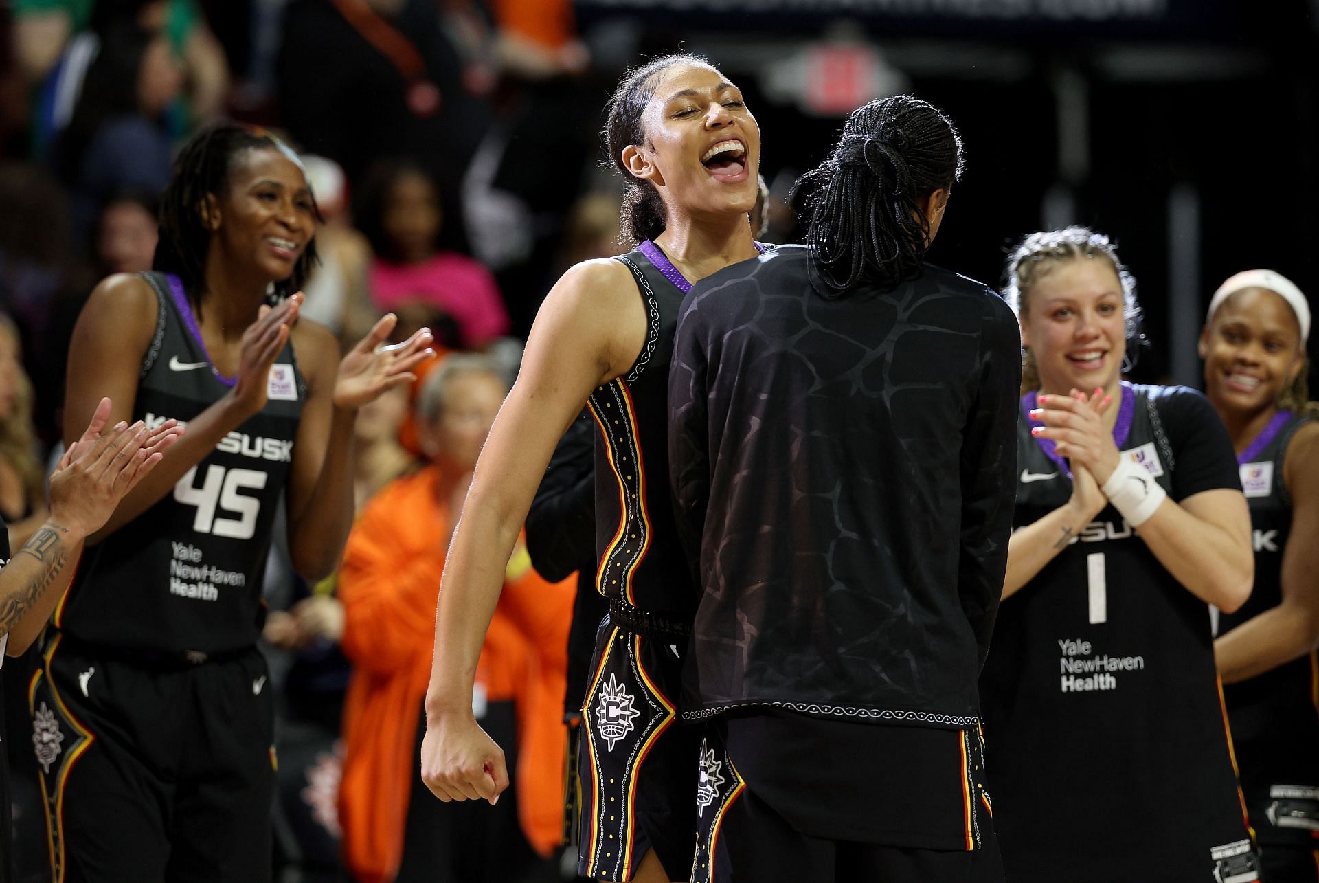 Indiana Fever v Connecticut Sun