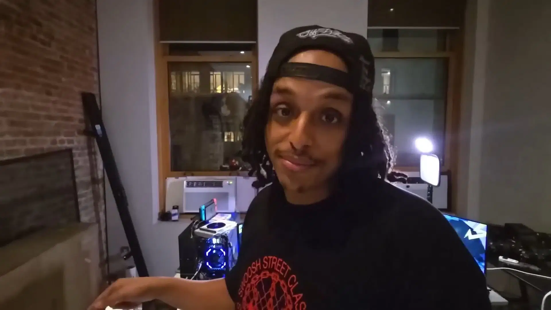 Agent00 slams doctors for prescribing opioids (Image via Agent 00 Everything/YouTube)