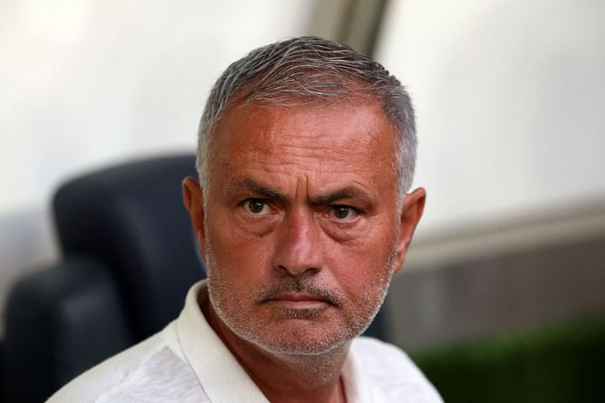Surprise PL club to hijack deal to sign player wanted by Mourinho at Fenerbahce after failed Barcelona move - Reports