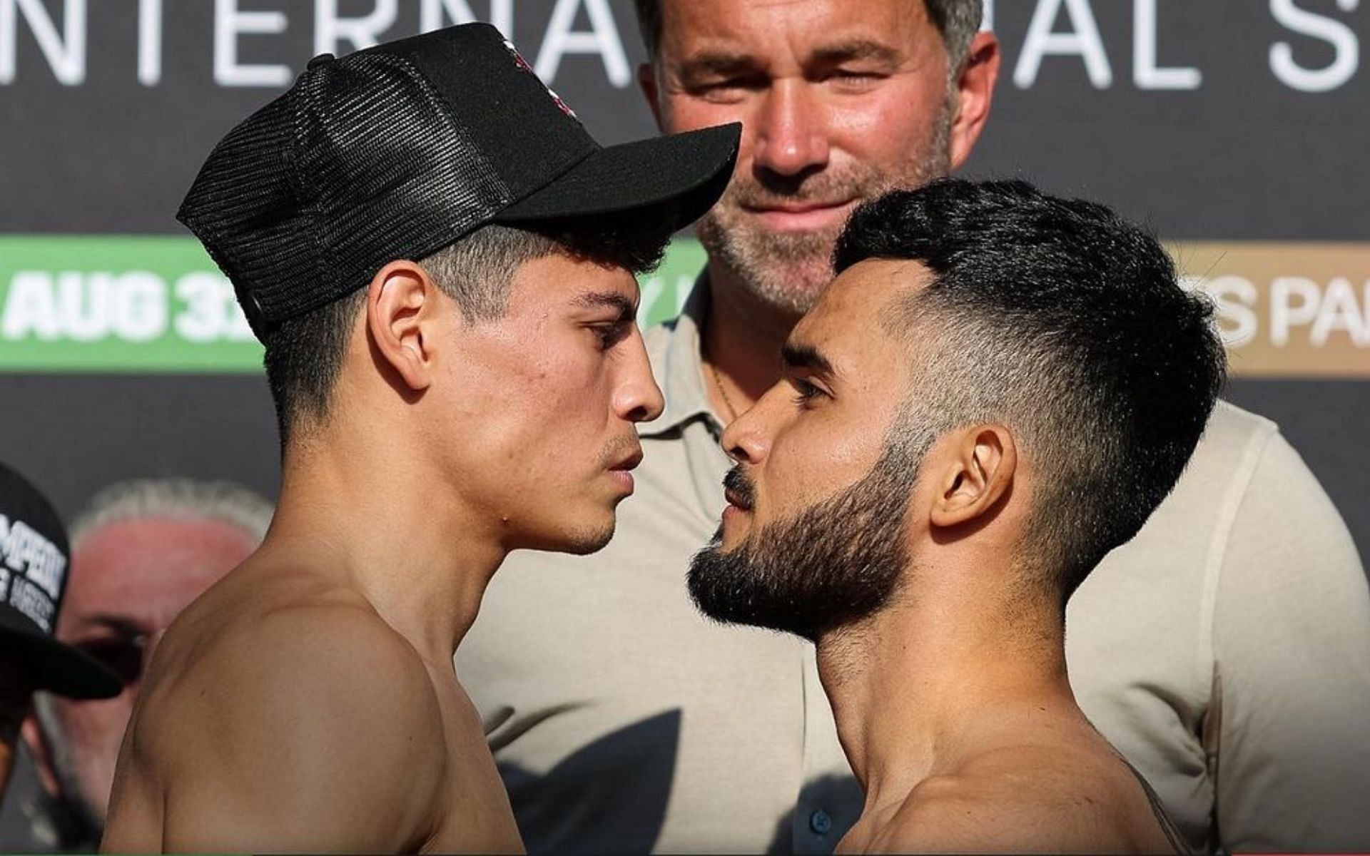 Arturo Popoca Cardenas (left) and Jesus Arechiga Valdez (right) will lock horns in a super-bantamweight clash later tonight in Carson, California. [Image courtesy @matchroomboxing on Instagram]