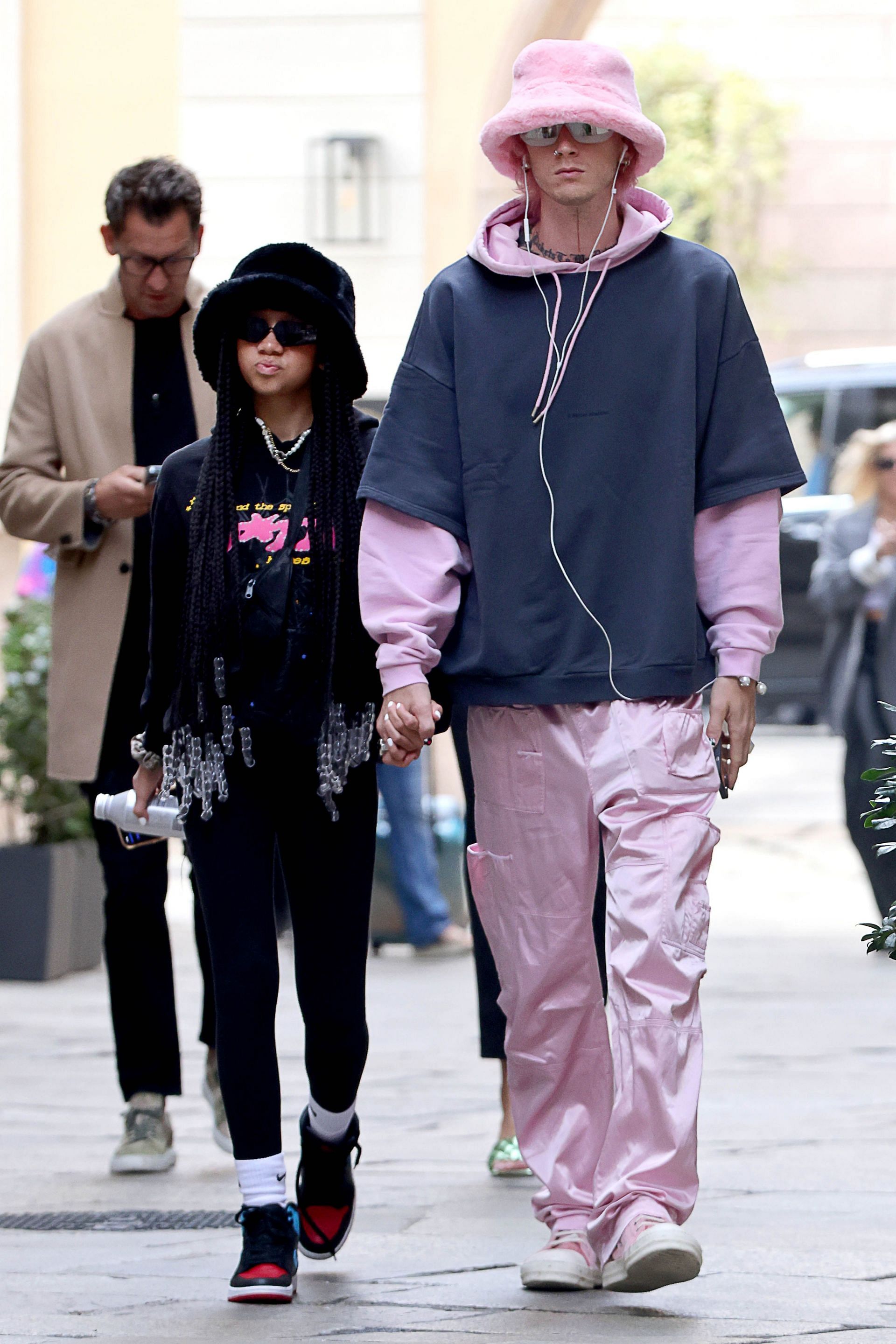 Machine Gun Kelly with his daughter in Milan - Source: Getty