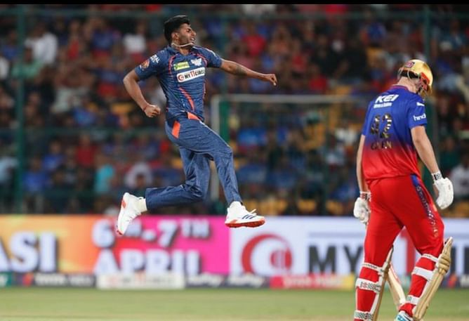 "The way he got out, I felt he was scared"- Paras Mhambrey highlights Cameron Green's IPL 2024 dismissal to hail Mayank Yadav