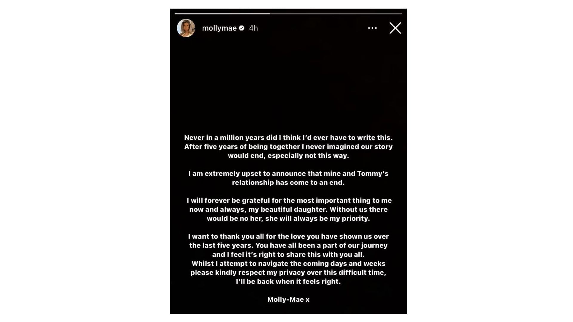 Molly-Mae announces split from Tommy Fury via Instagram story (Image via @mollymae/Instagram)