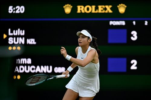 Emma Raducanu in action at the 2024 Wimbledon Championships (Source: Getty)