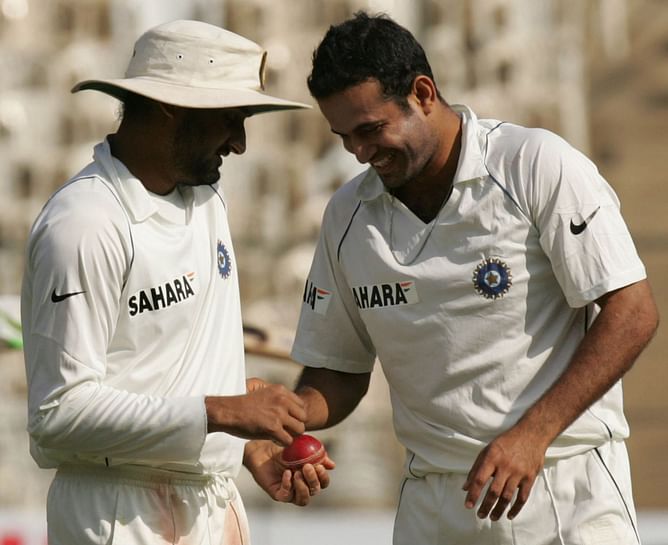 “Inko jhoot bolke REACH chahiye” – Irfan Pathan responds to Harbhajan Singh slamming Babar Azam’s insensitive fan