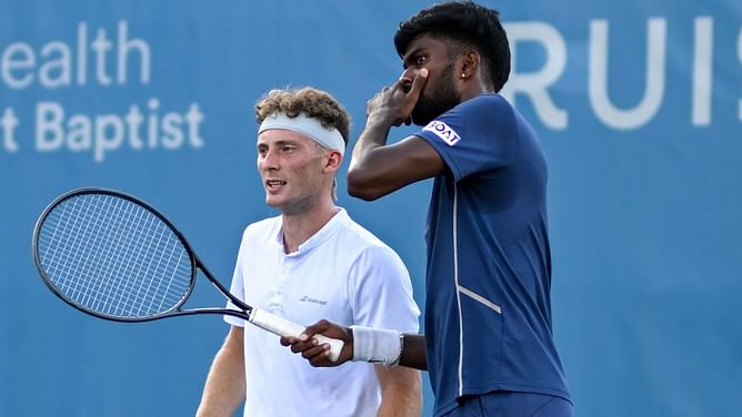 Dhakshineswar Suresh and Luca Pow advance to Winston-Salem Open 2024 semifinals with a 2-1 win over Gonzalo Escobar and Aleksandr Nedovyesov