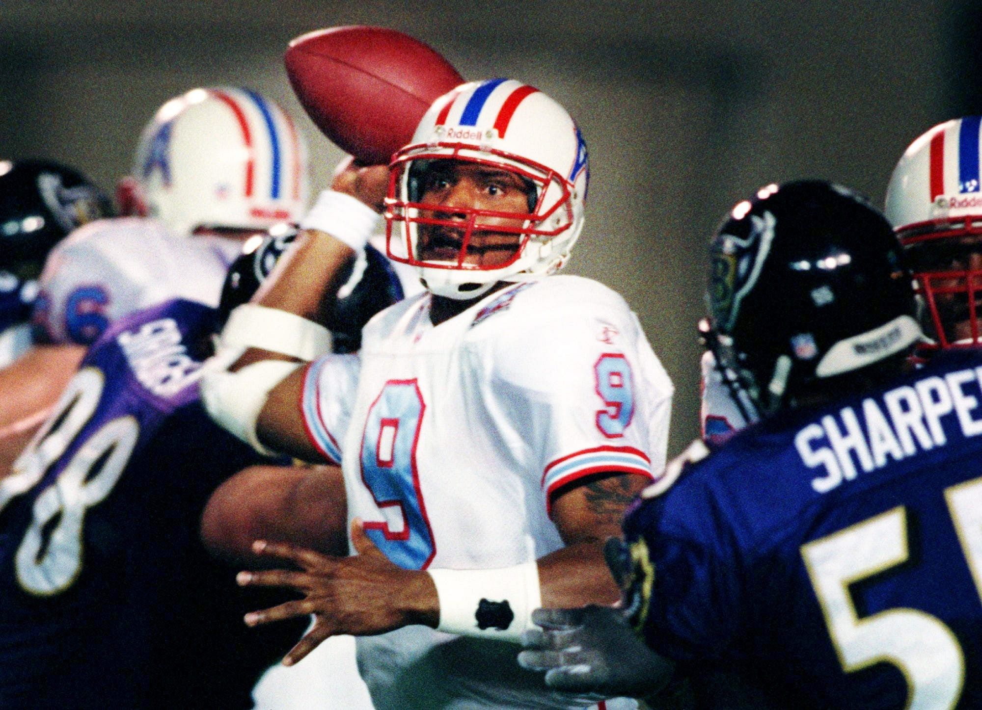 Late Tennessee Oilers QB Steve McNair (Source: Imagn)