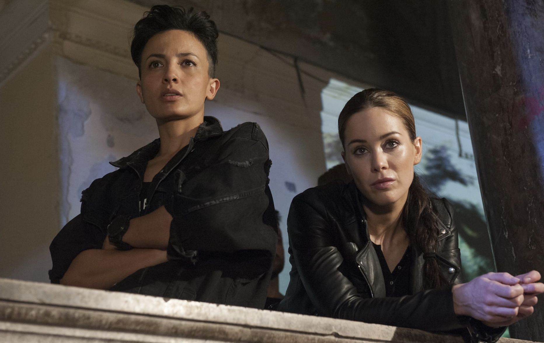 Roxanne McKee and Alin Sumarwata in Strike Back (Image via Cinemax)