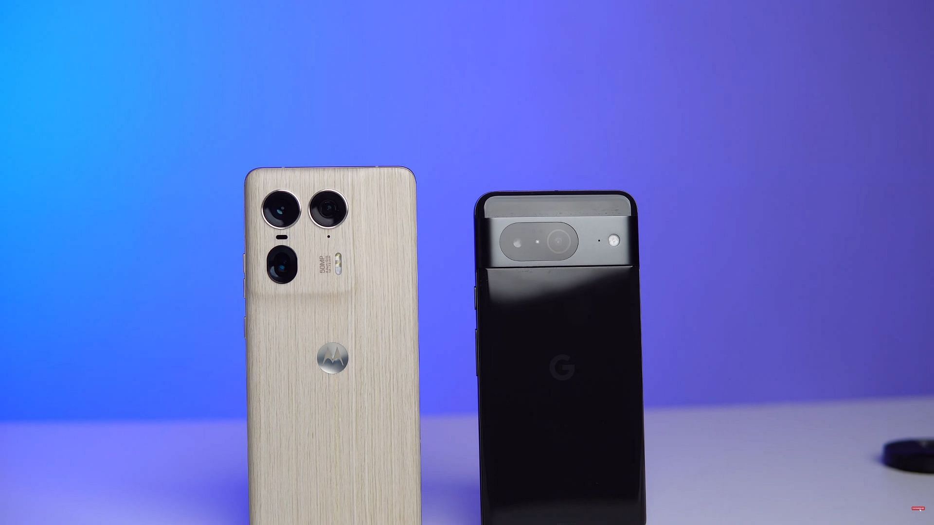 Motorola Edge 50 Ultra vs Google Pixel 8 (Image via @VJ MEHTA/YouTube)