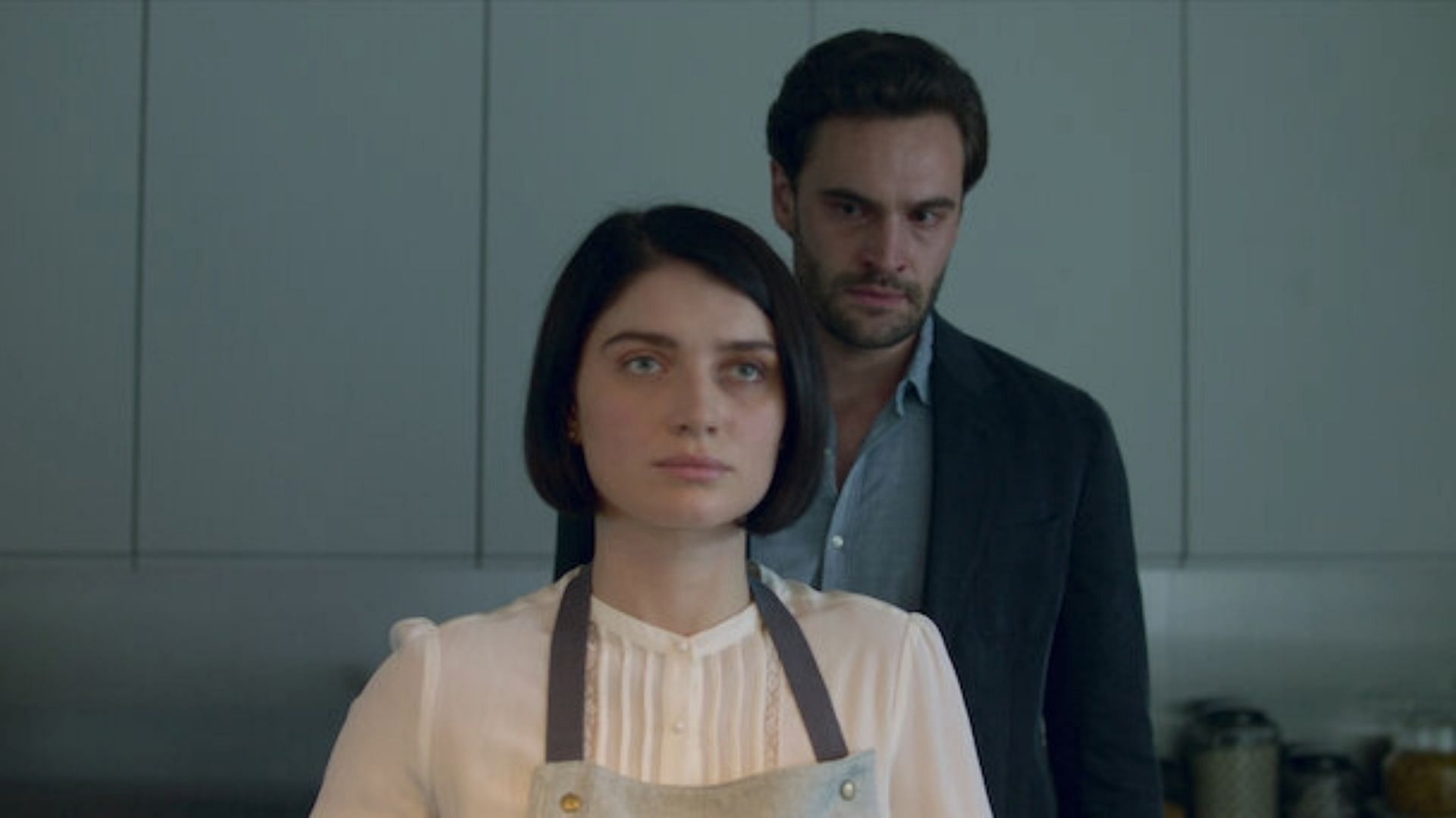 A still from Behind Her Eyes (Image via Netflix)