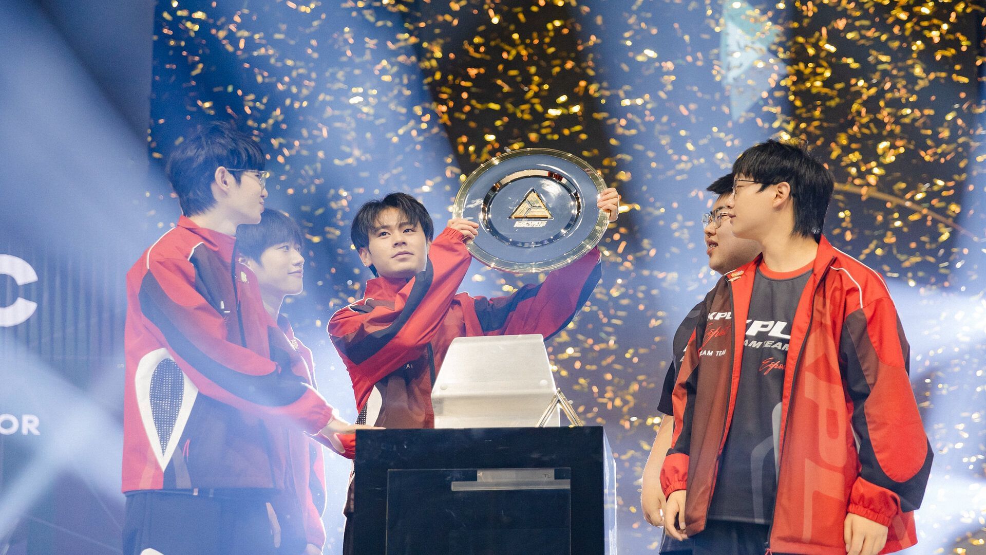 KPL Dream Team wins the HoK Invitationsl Midseason in the Esports World Cup.