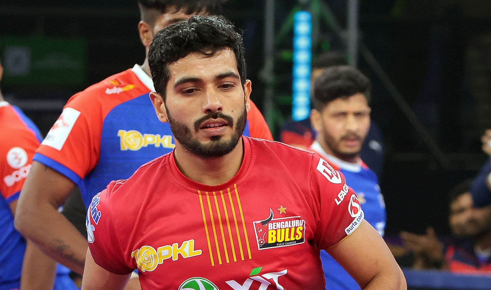 Vikas Kandola would be teaming up with Arjun Deshwal to strengthen their attack. (Image via PKL Media)