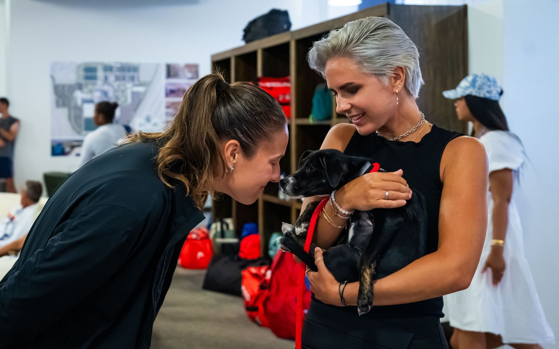 Daria Kasatkina and Natalia Zabiiako at the Cincinnati Open 2024. (Image: Getty)