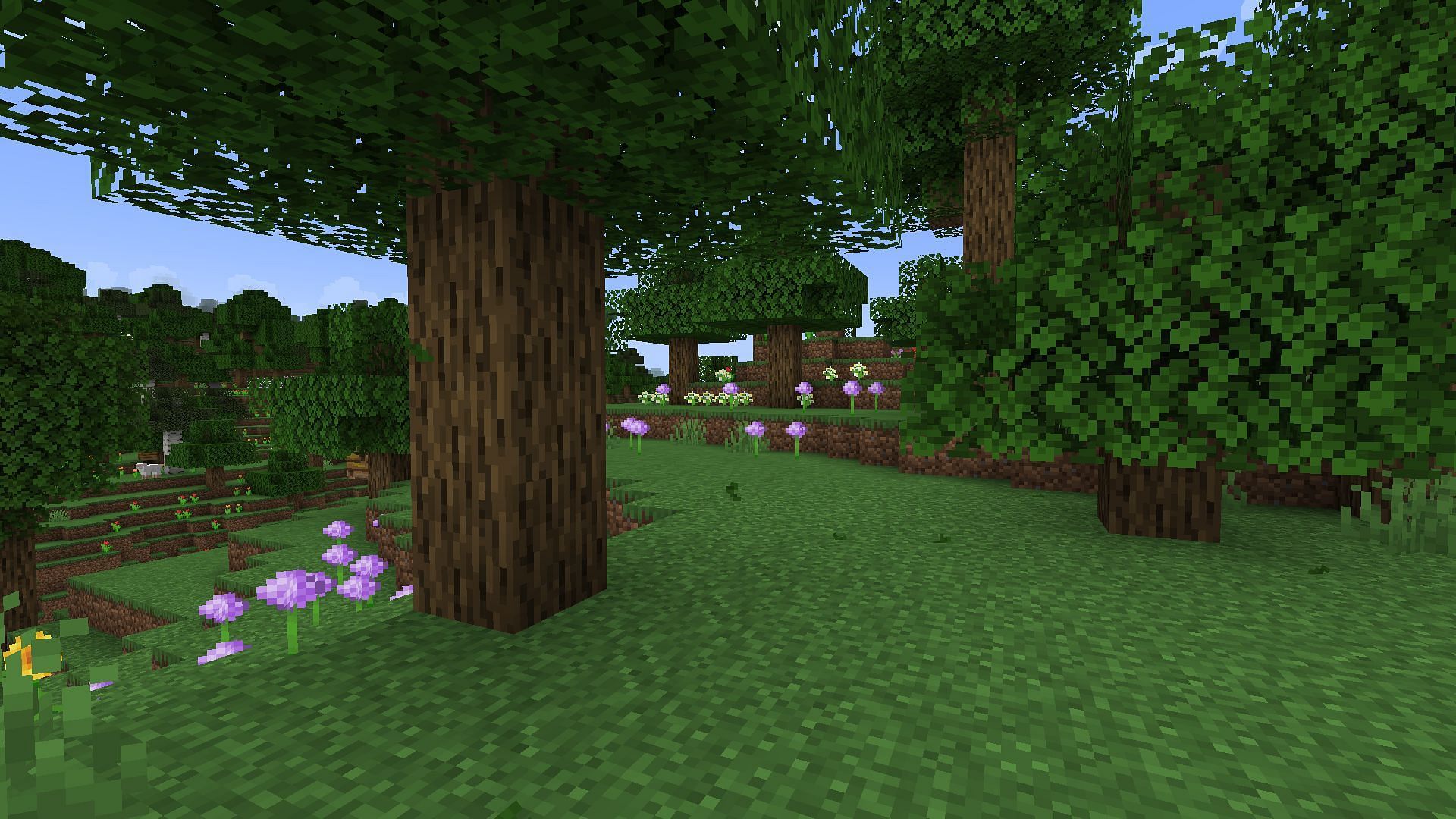 Leaves falling off of a tree (Image via Mojang)