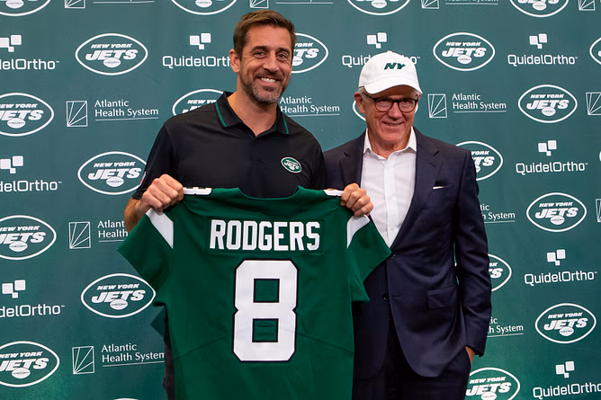 Jets owner Woody Johnson wooed Aaron Rodgers with special Royal British gift