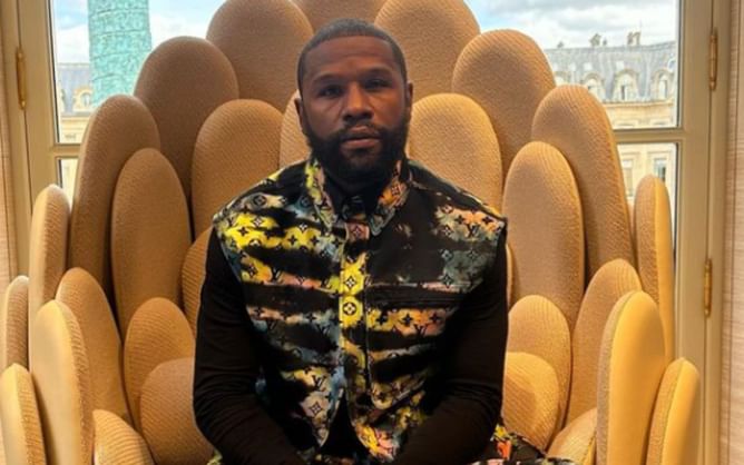 Which Paul brother fought Floyd Mayweather? Here's how the fight went