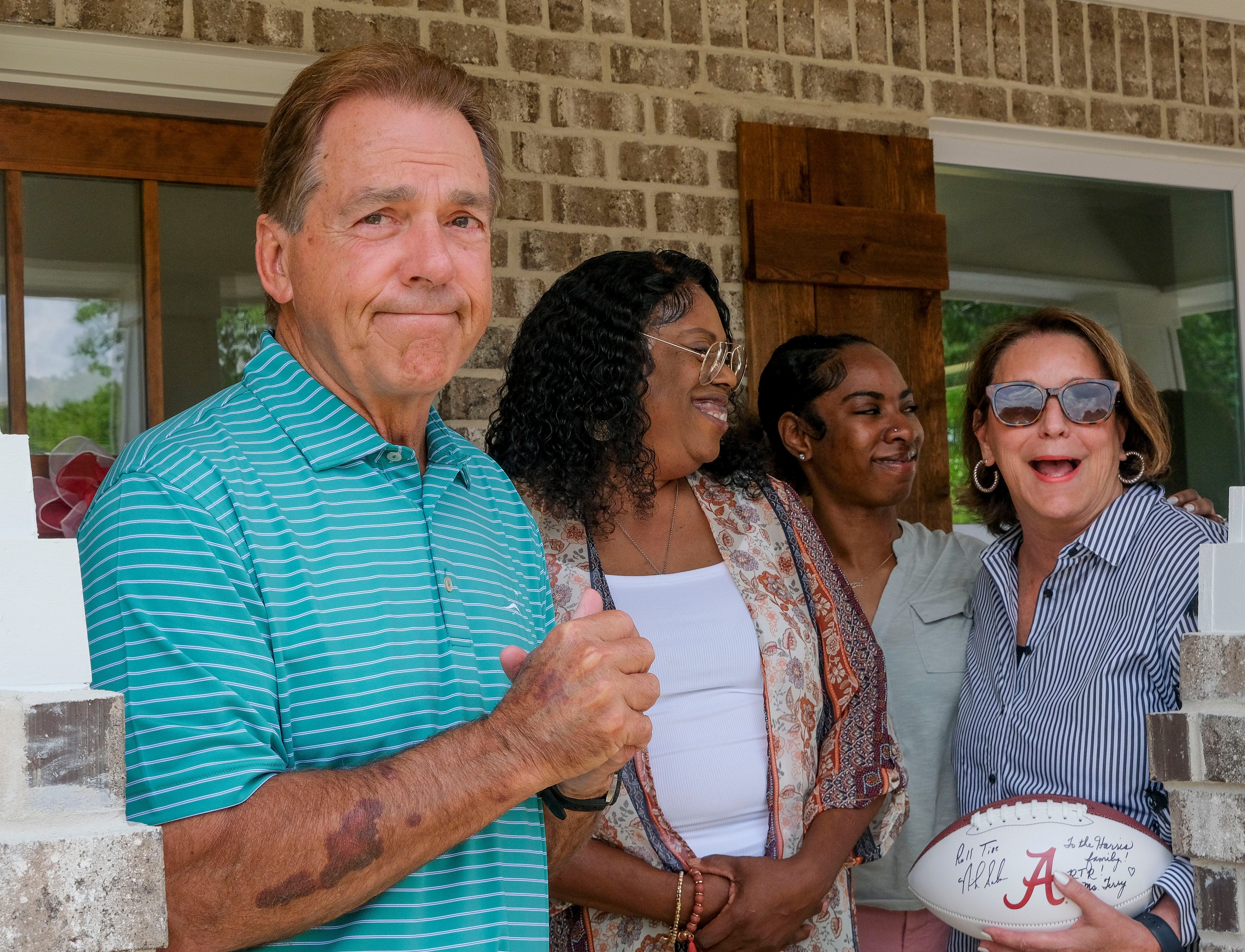 Nick and Terry Saban help dedicate the 20th house funded by the Nick s Kids Foundation - Source: Imagn