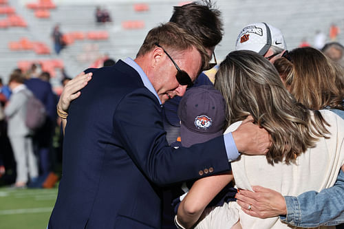 Auburn Tigers head coach Hugh Freeze talks with fans - Source: Imagn