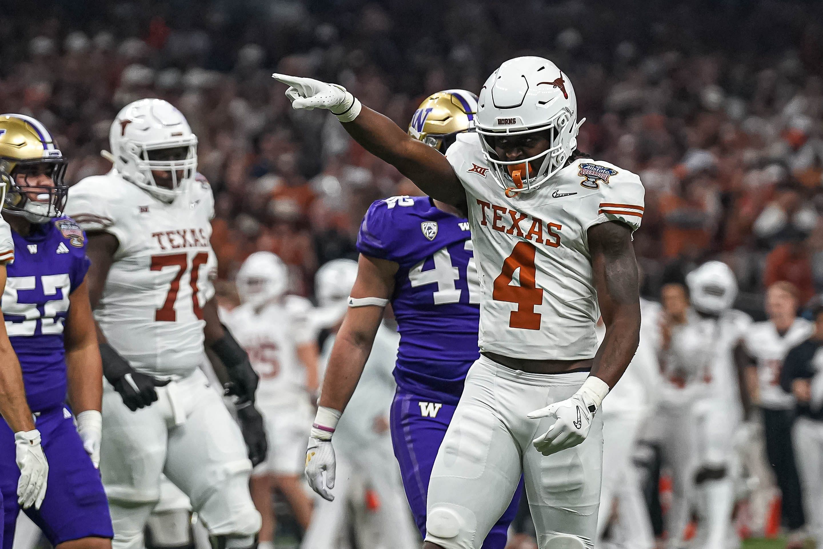 Running back CJ Baxter playing for Texas (Source: Imagn)