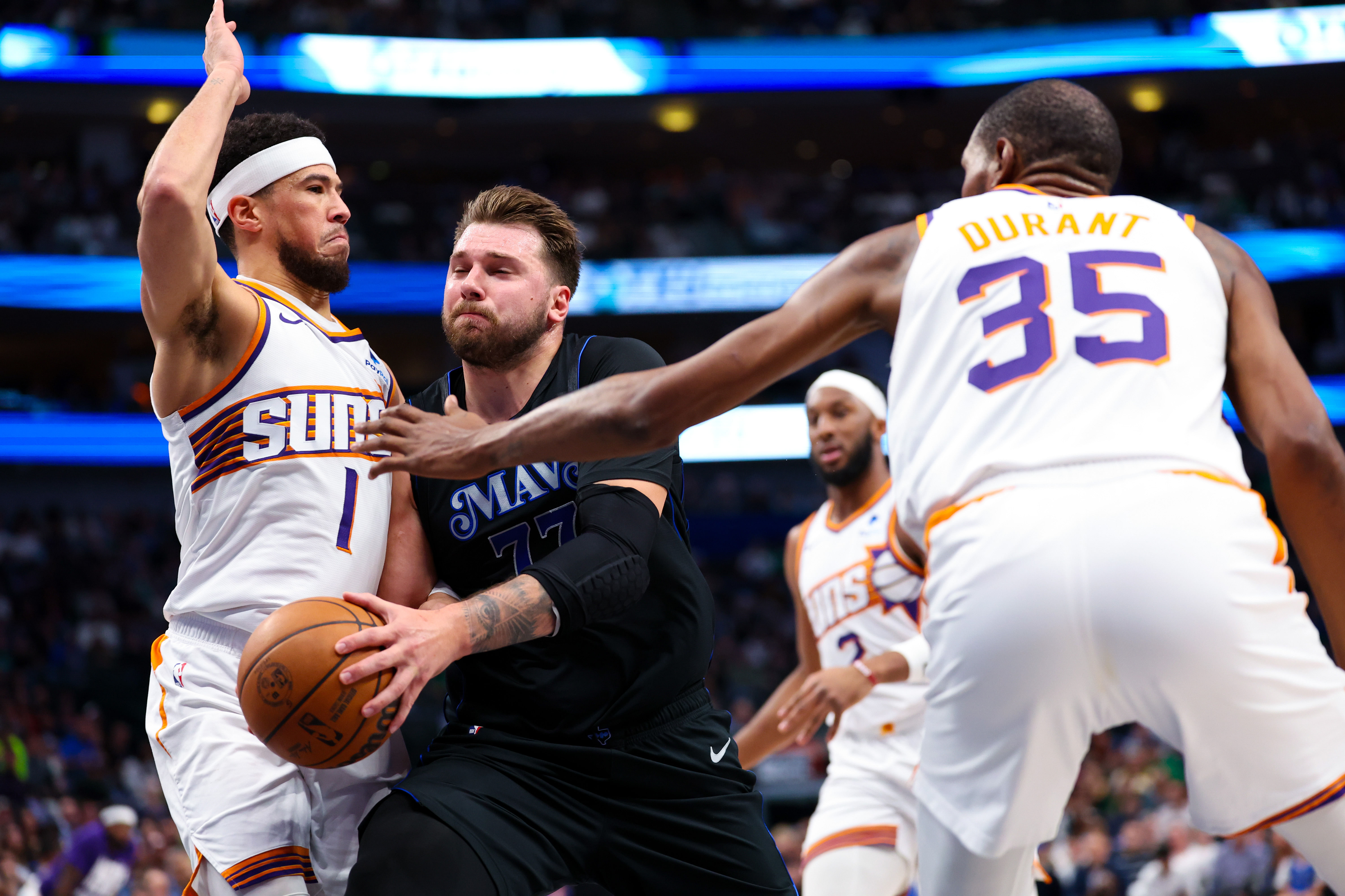 The Dallas Mavericks and Phoenix Suns will have 30 nationally televised games - Source: Imagn