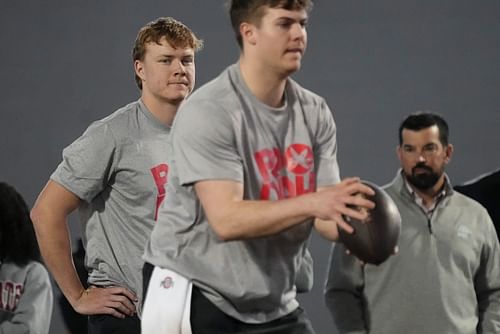 Ohio State Buckeyes head coach Ryan Day and quarterback Devin Brown watches as quarterback Will Howard takes a snap - Source: Imagn