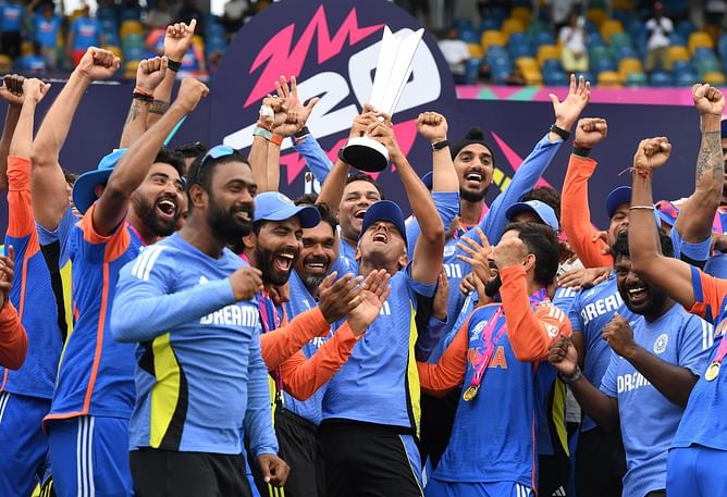 "You don't plan these things" - Rahul Dravid opens up on his emotional celebrations after India's T20 World Cup triumph