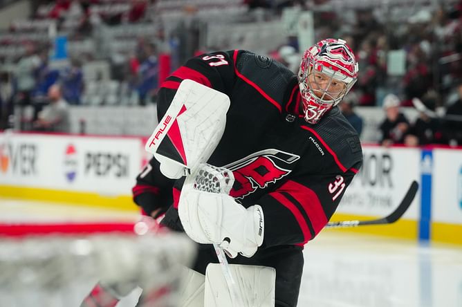 NHL trade rumors: $6.8M Carolina Hurricanes goalie on the chopping block
