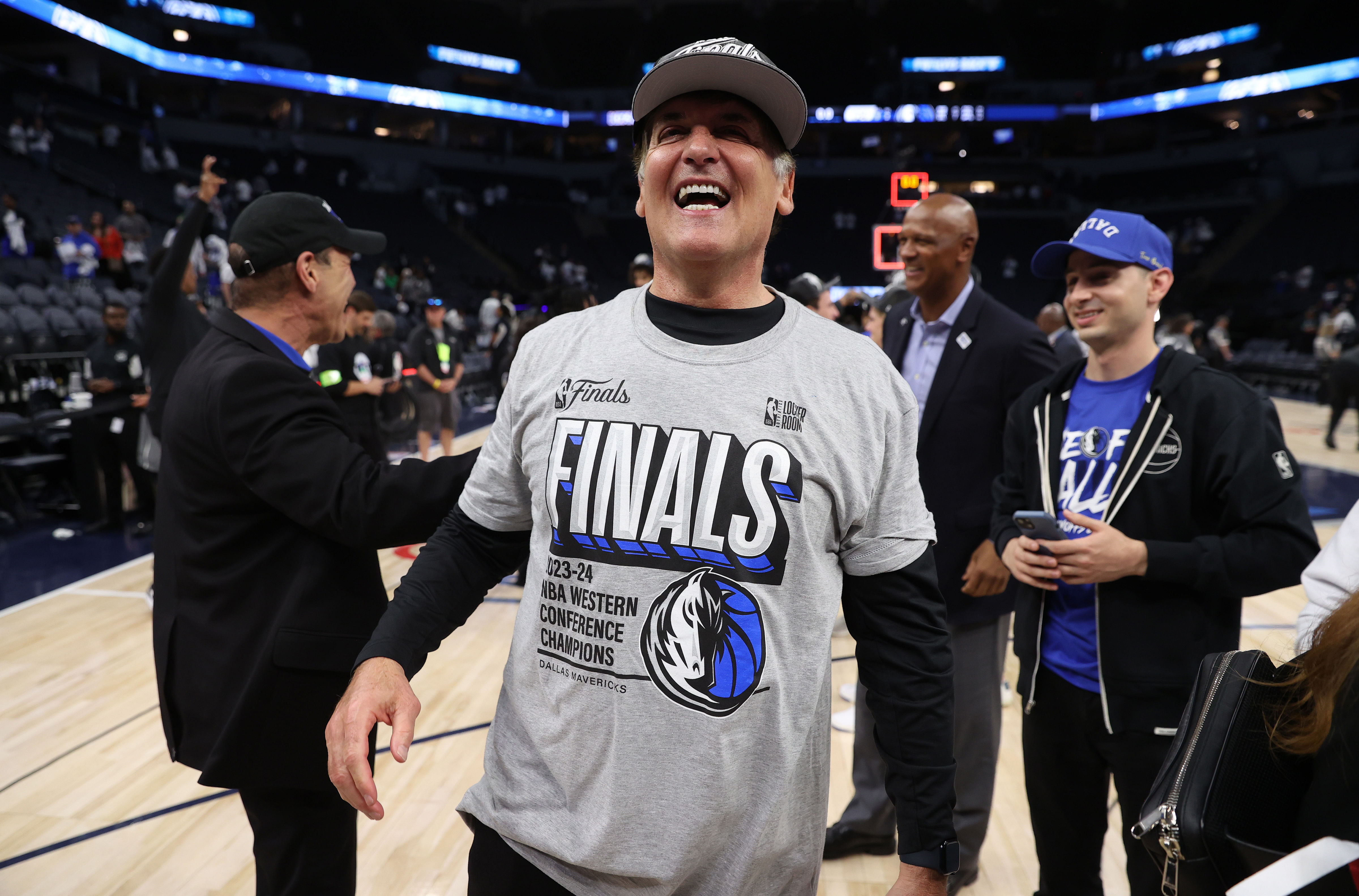 Mark Cuban assures Mavericks won&#039;t leave Dallas. (Photo: IMAGN)