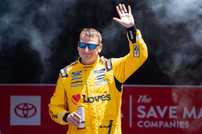 3 underdog drivers who could shake up the NASCAR playoffs in 2024 ft. Michael McDowell