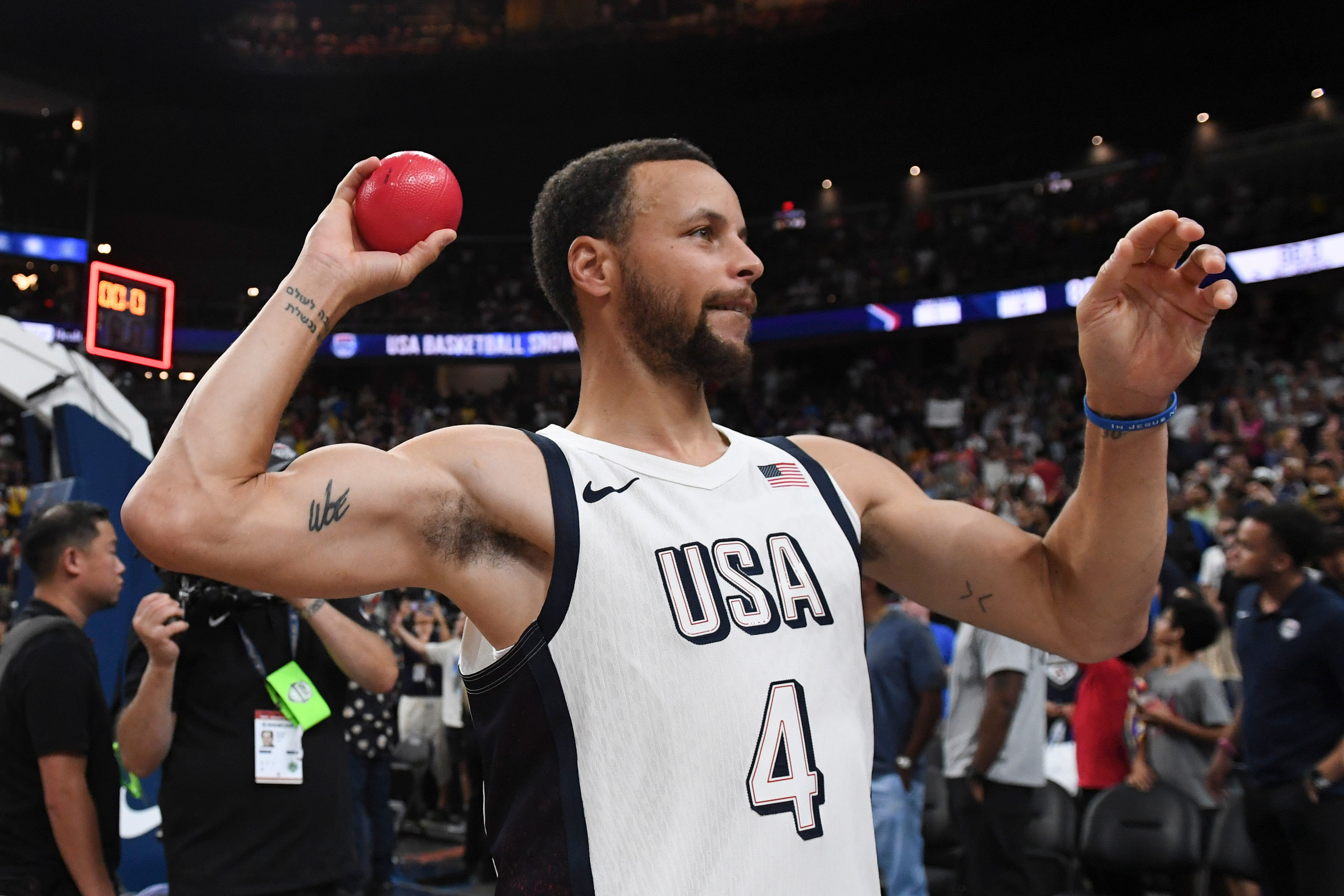 Steph Curry with Team USA - Source: Imagn