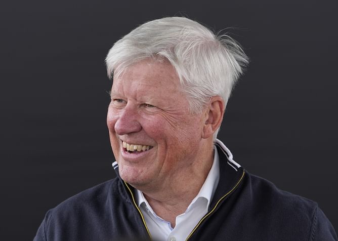 R&A CEO Martin Slumbers gives his stance on women's golf amid the LIV Golf and PGA Tour money rivalry - "Important to avoid all that noise"