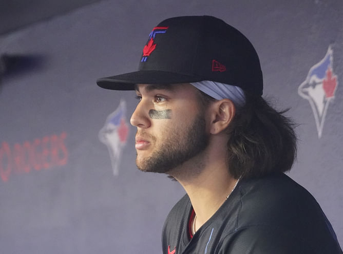 Bo Bichette Injury Update: Blue Jays manager expects shortstop to return this season as he's progressing well with rehab
