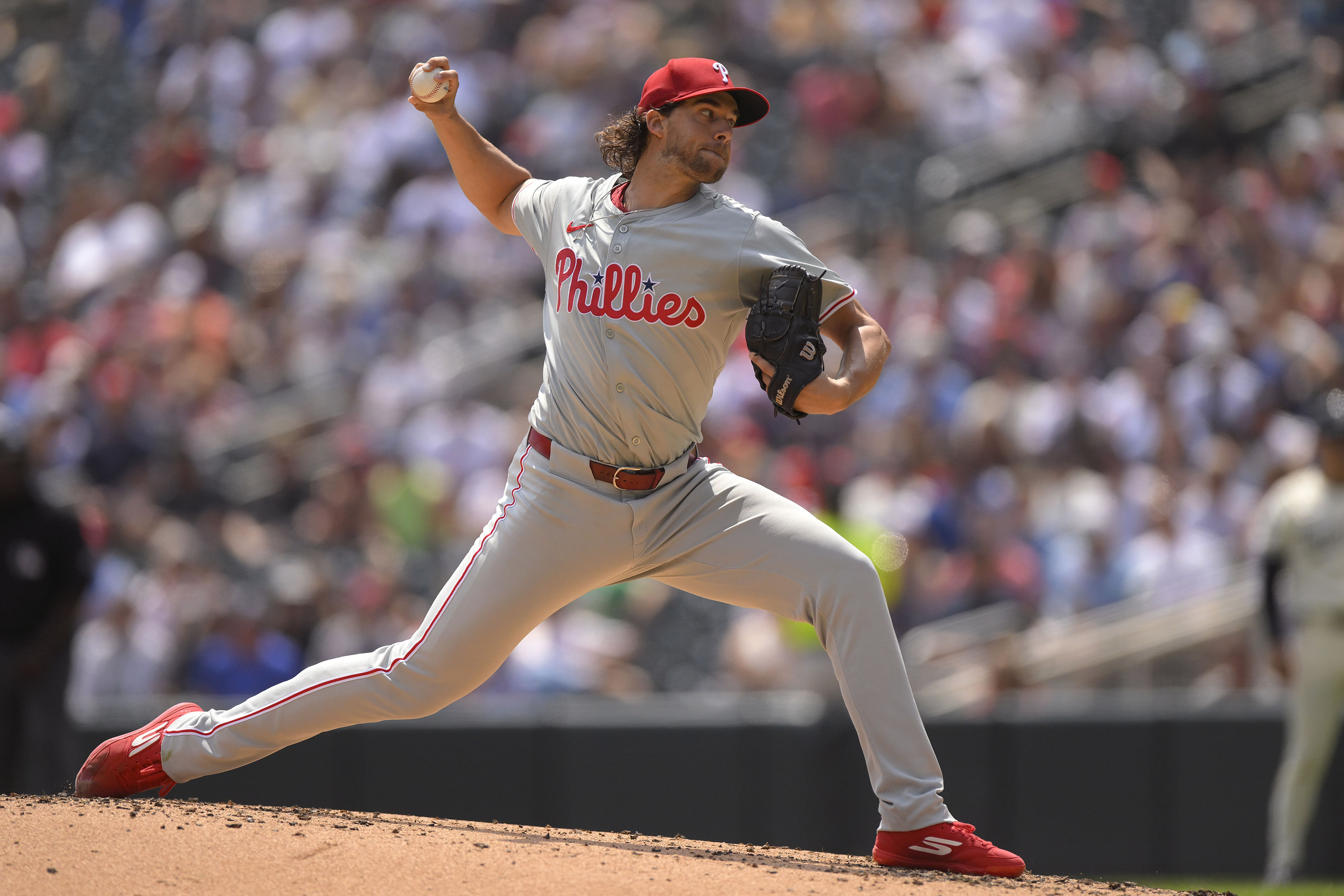 Aaron Nola is a good DFS pick today (Imagn)