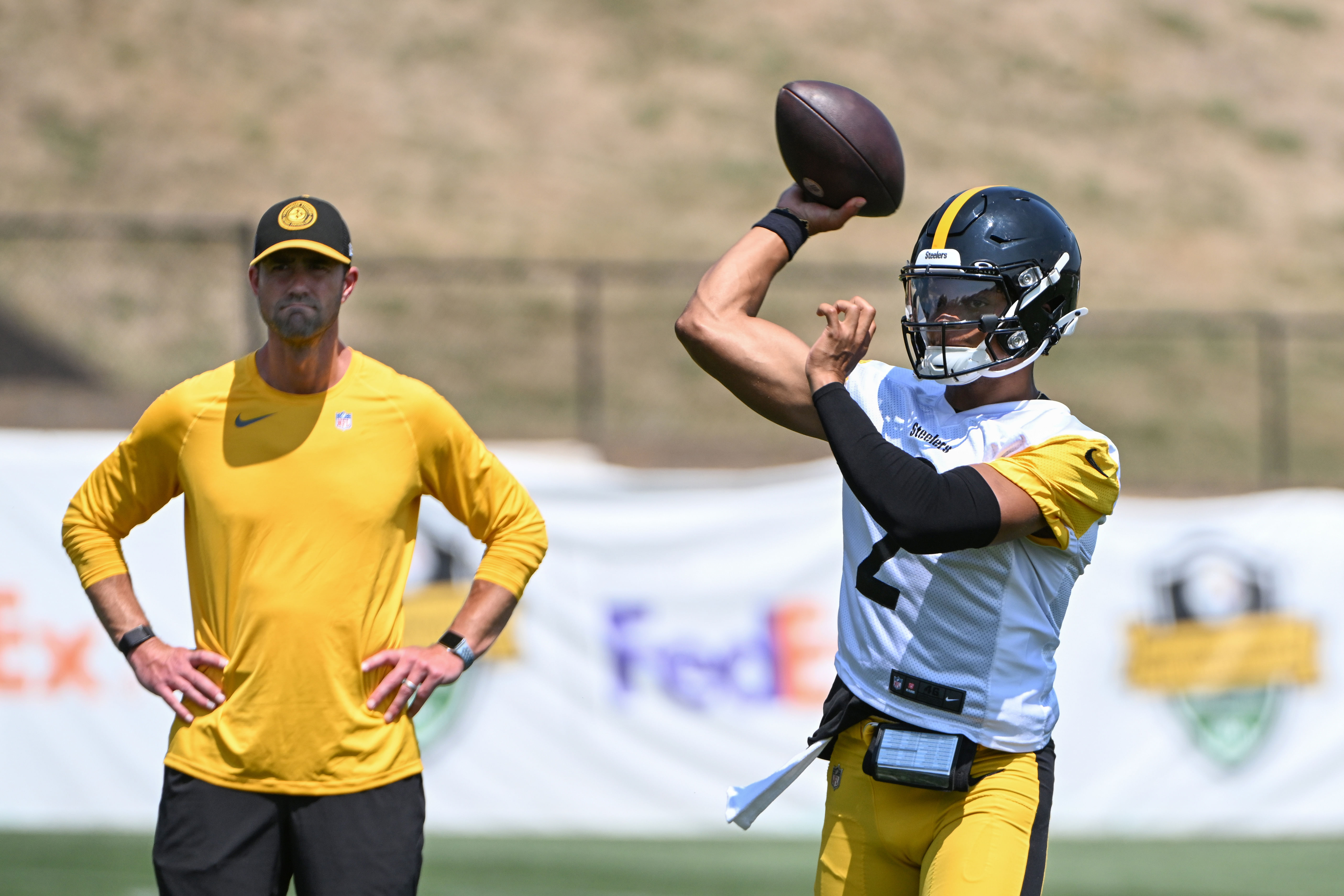 The Pittsburgh Steelers will start Justin Fields in Week 1 of the preseason vs. Houston Texans (Source: Imagn)