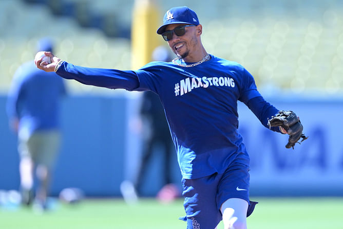 "I want to win" - Mookie Betts opens up on moving back to outfield as Dodgers reportedly end infield play following injury scare