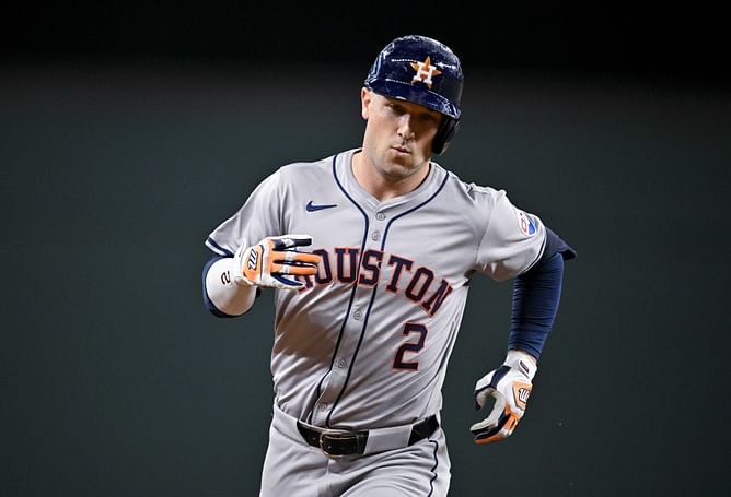 "Alex Bregman should not command superstar money" - Sportscaster warns the Astros against long-term commitment with 'past his peak' 2× All-Star