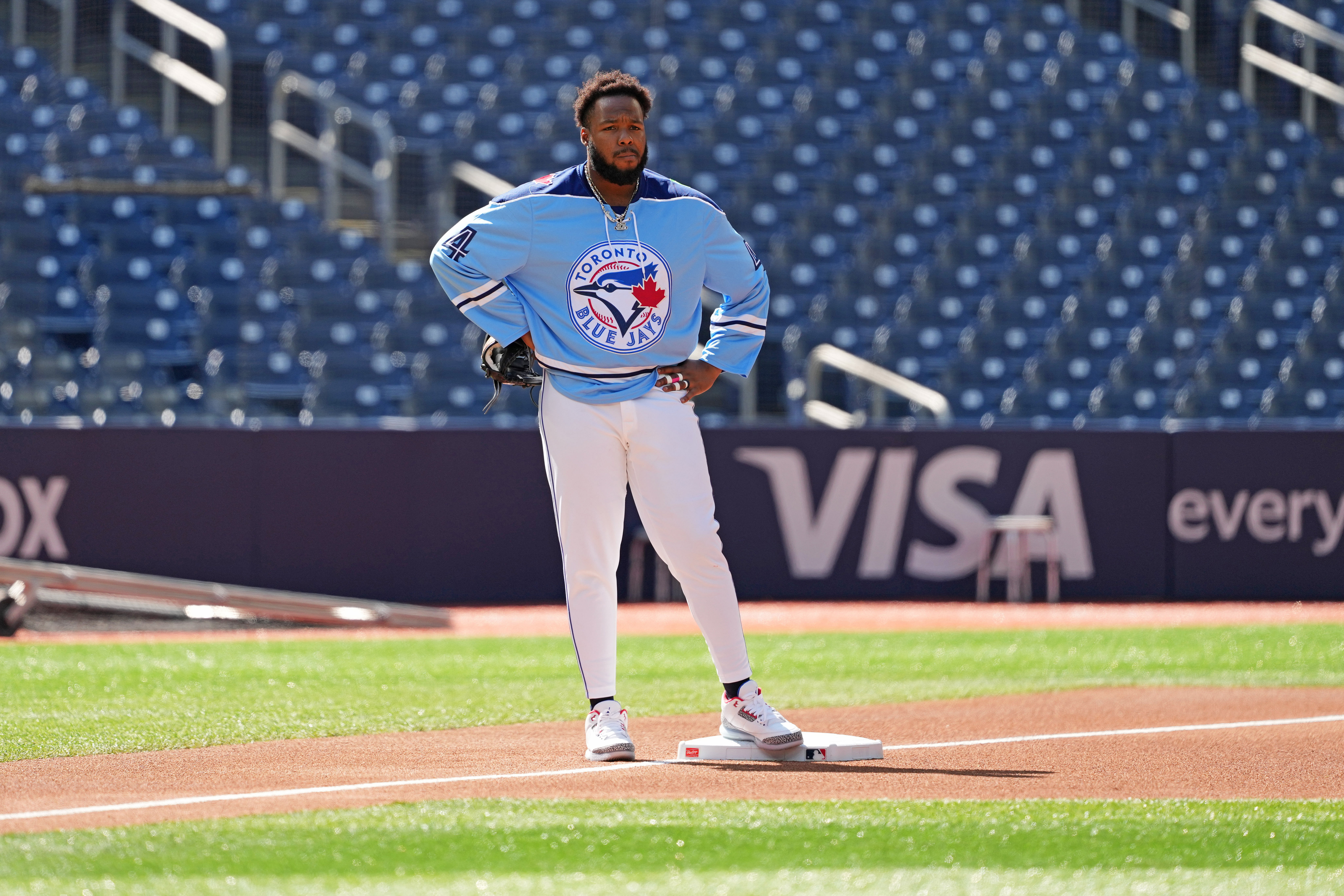 Pick Vladimir Guerrero Jr. to hit a home run today (Imagn)