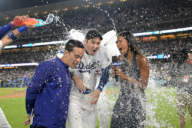 Watch: Dodgers celebrate Shohei Ohtani joining historic 40-40 club with a hilarious Gatorade shower