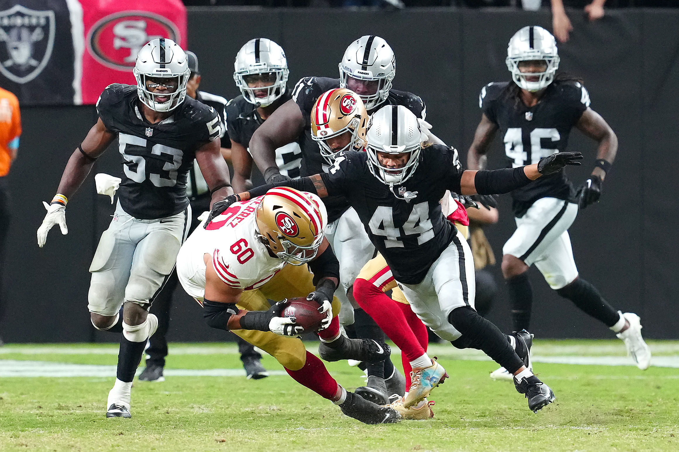 NFL: San Francisco 49ers at Las Vegas Raiders - Source: Imagn