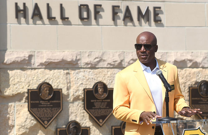 "Cooperstown is next"; "Steroid cheater" - MLB fans react as Barry Bonds gets inducted into the Pirates Hall of Fame