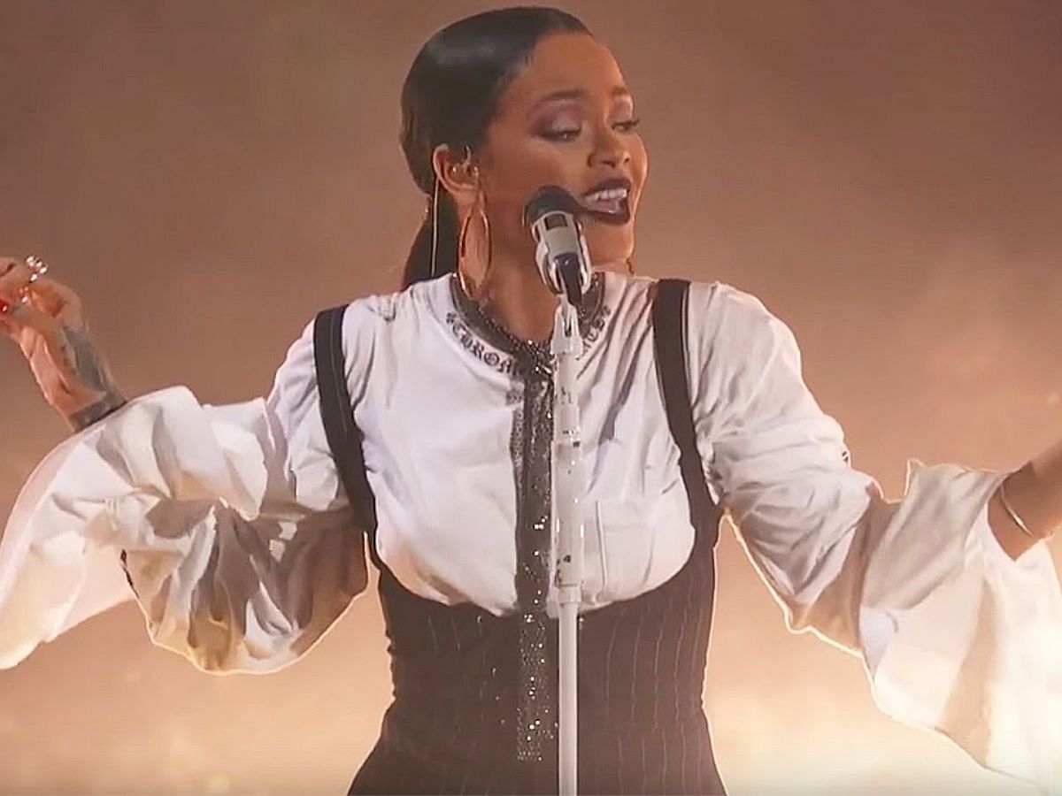 Love On The Brain performance at the Global Citizen Festival 2016 (Image via YouTube/Global Citizen)