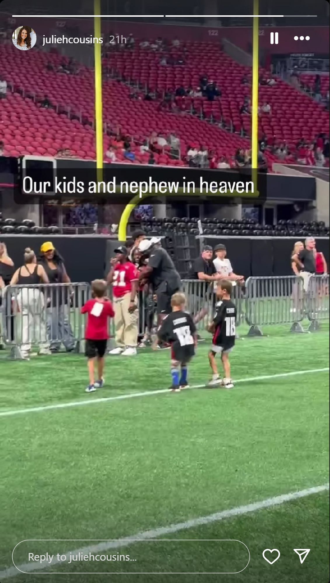 Kirk Cousins&#039; sons and nephew walk around the field of Mercedes-Benz Stadium