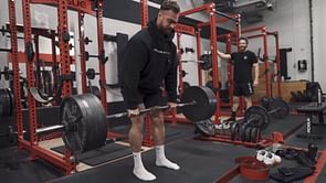 What is Chris Bumstead's heaviest deadlift?